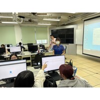業界專家協同教學活動集錦_蘇敬展講師_統計學(二)-4